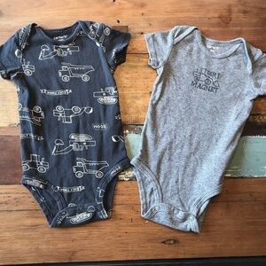 Carters Bundle of 2 Sleeveless Onesies Baby Size 9m